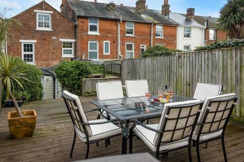 Crossjack Cottage in Cowes Medina