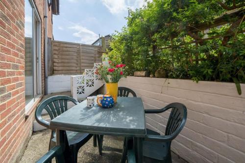Harbour View in Cowes Medina