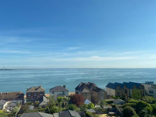 Solent View apartment in Cowes West and Gurnard