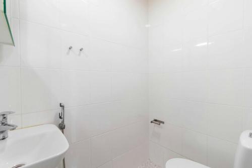 Spacious Apartment for 4 with Sauna in Kamppi, Helsinki (photo 6)