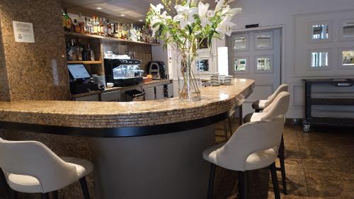Hotel Pirineos - image 4
