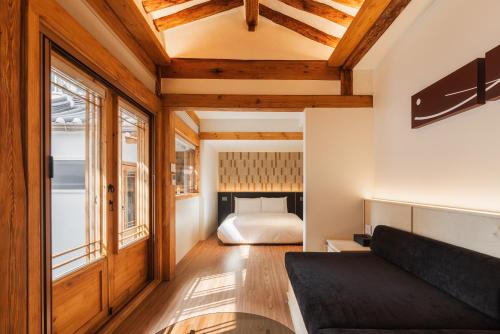 Luxury Hanok Stay CORED, Сеул