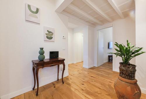 Apartments Florence - Matilda's Dream with balcony - image 2