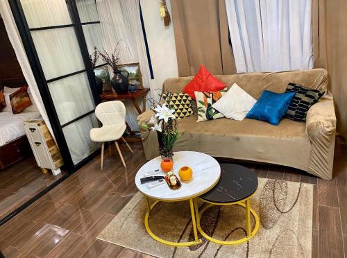 Air Residence T1 Amazing Makati Luxury Condo 66 sq m 300Mbps Fast, Manila