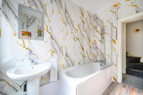 -RA15CFA- For Relaxed and Cosy stay with Free Parking, Leeds (Foto 5)