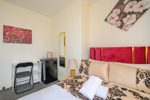 -RD15CFA- For Relaxed and Cosy stay with Free Parking, Leeds (Foto 11)