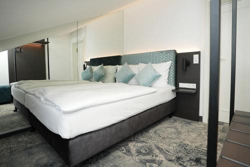 Hotel Palmenhof - image 2