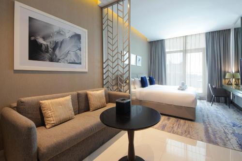 Stylish Studio Apartment with pool in Business Bay - image 11