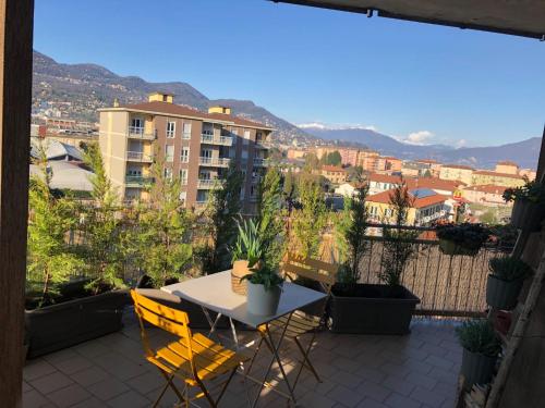Two-Bedroom Apartment with Balcony