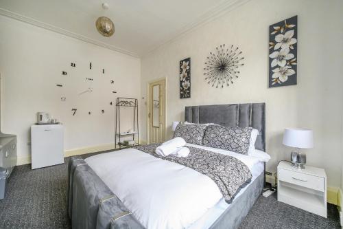 -RE15CFA- For Relaxed and Cosy stay with Free Parking, Leeds (Foto 3)