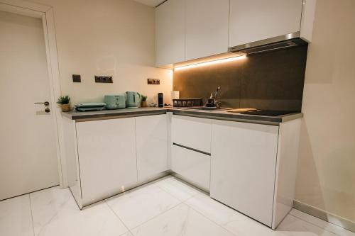Sunset luxury studio by the sea, Atény (fotografie 7)