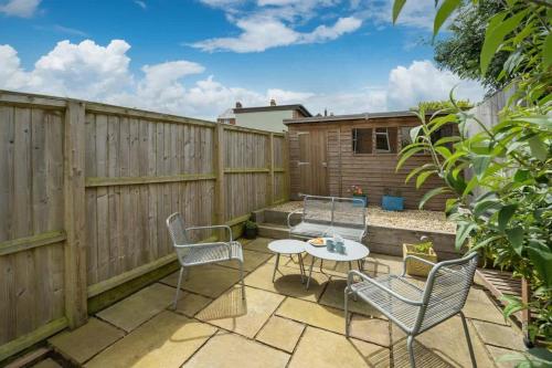 Windward cottage in Cowes Medina