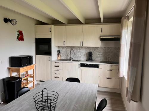 Three-Bedroom House image 10
