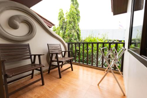 room detail thumbnail 1