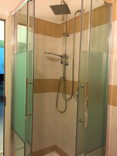 Single Room image 10