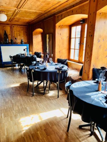 餐廳, Hôtel Domaine de la Sauge (Hotel Domaine de la Sauge) in 屈德勒凡