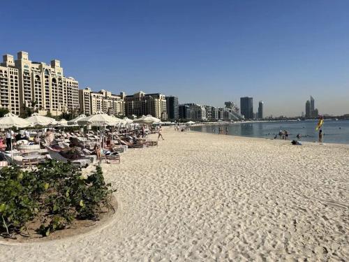 Fully-equipped studio Palm Jumeirah, Seven, Dubaï (photo 4)