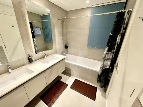 Beachfront Family Entire Unit in Dubai Ras Al-Khor, Dubaj (zdjęcie 3)