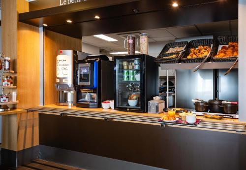 Food and beverages, B&B HOTEL Aubenas in Saint-Didier-sous-Aubenas