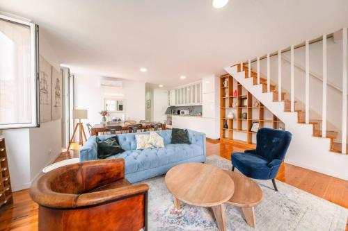 Castle-view Penthouse Duplex In Lisbon, Lissabon