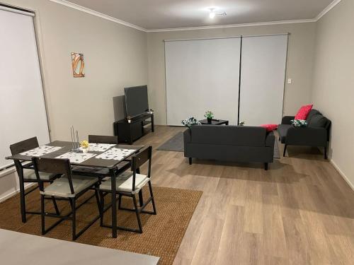 Modern New 4BR Spacious Peaceful Family Home in Smithfield Plains