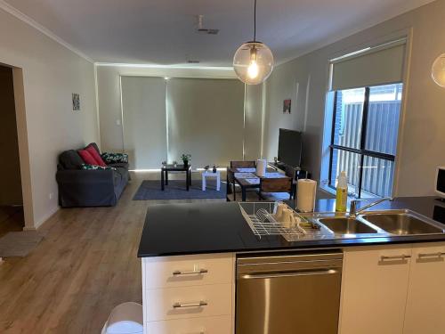 Modern Brand New 4BR Family Home Walkable to Shops in Smithfield Plains