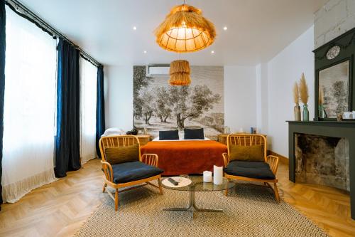 Maison Gaspard - Suites et appartements de charme a Saumur in Saumur Town Center