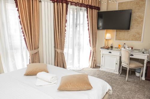 Superior Double Room image 10