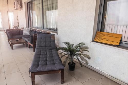 Suite with Outdoor Hot Tub image 10