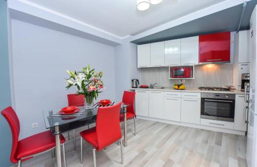Standard Two-Bedroom Apartment image 10