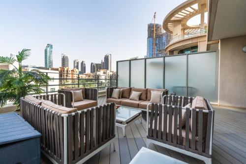 Stylish and Central 1 BD in Downtown Dubai - image 3