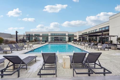 Lux 2x2 in Midtown ATL with parking in Blandtown