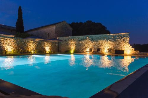Swimming pool, Domaine de Gressac in Lussan