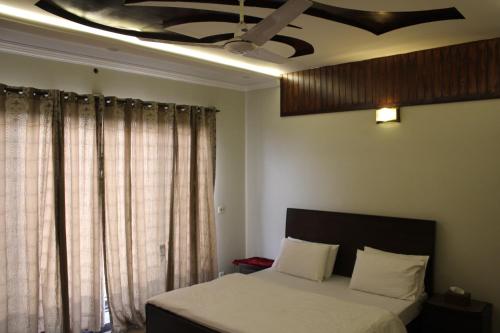 Vision 2 Islamabad - image 14