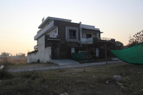 Vision 2 Islamabad - main image