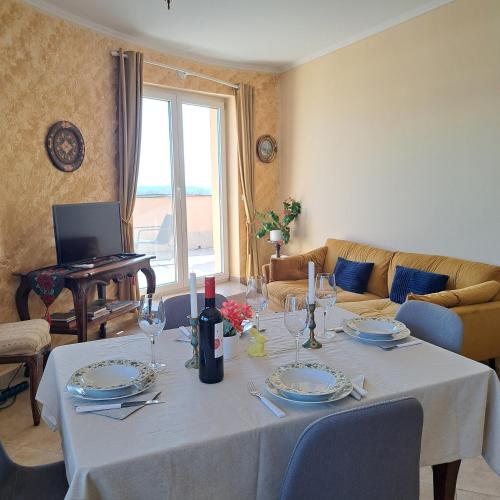 Francesca Apartmanlakása (Francesca Apartmanlakasa) in ทัพโพลค่า