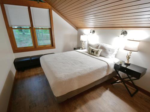 Abe Martin Lodge & Cabins – Nashville, IN