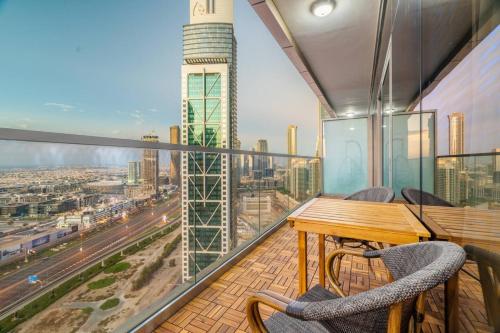 5 Star Rooftop Infinity Pool with Burj Khalifa Views - image 8