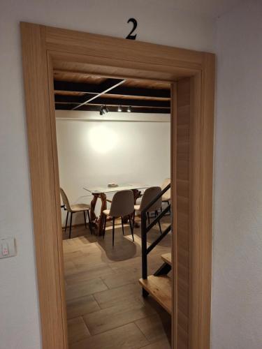 House 23 B2 - image 4