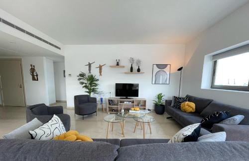 2 Bedroom Apartment AYA tower Mar Mikhael - Beirut - image 13