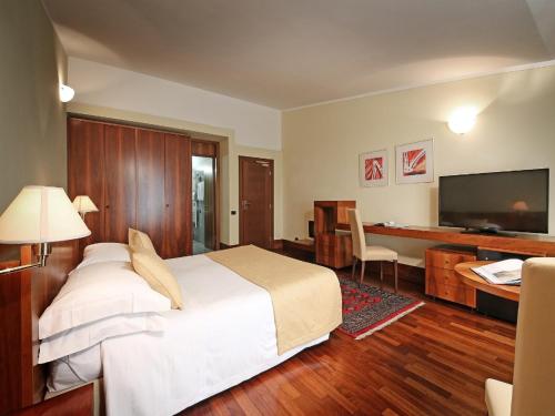 2 twin beds
