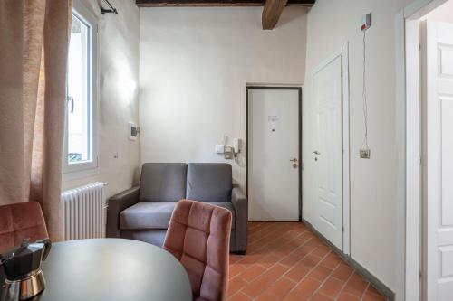 Ponte Vecchio Central Flats - image 14