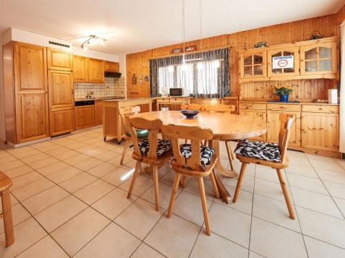 Apartment Grand Vue by Interhome