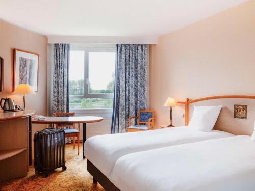Standard Twin Room with River View