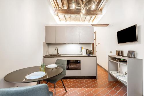 Ponte Vecchio Central Flats - image 6