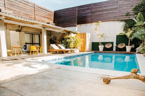 Joli Guesthouse - 수영장
