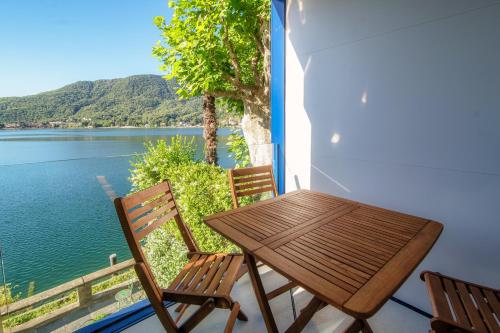 La Finestra Blu by Quokka 360 - Amazing Lake View in Ponte Tresa