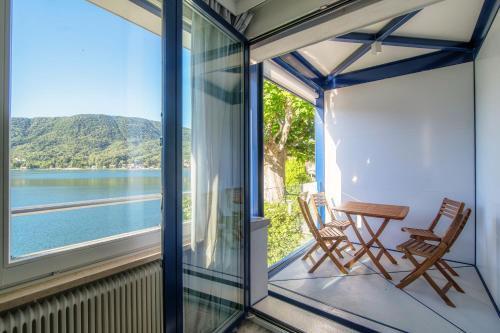 La Finestra Blu by Quokka 360 - Amazing Lake View in Ponte Tresa