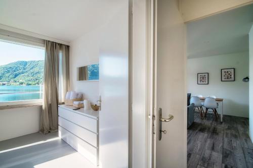 One-Bedroom Apartment image 10