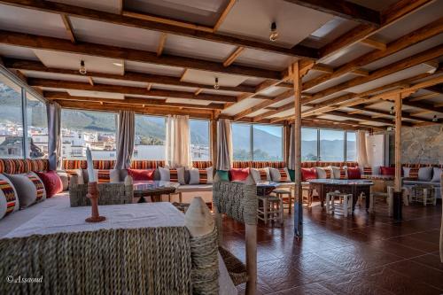 레스토랑, Casa maravillosa in 아인 하우지